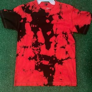 FASHION NOVA MEN RED and BLACK TIE DIE SHIRT